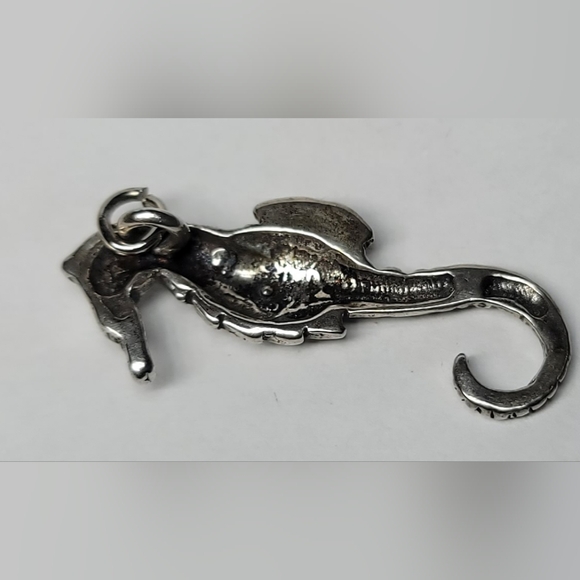 Sea Horse Sterling Silver Charm Pendant - Picture 2 of 5